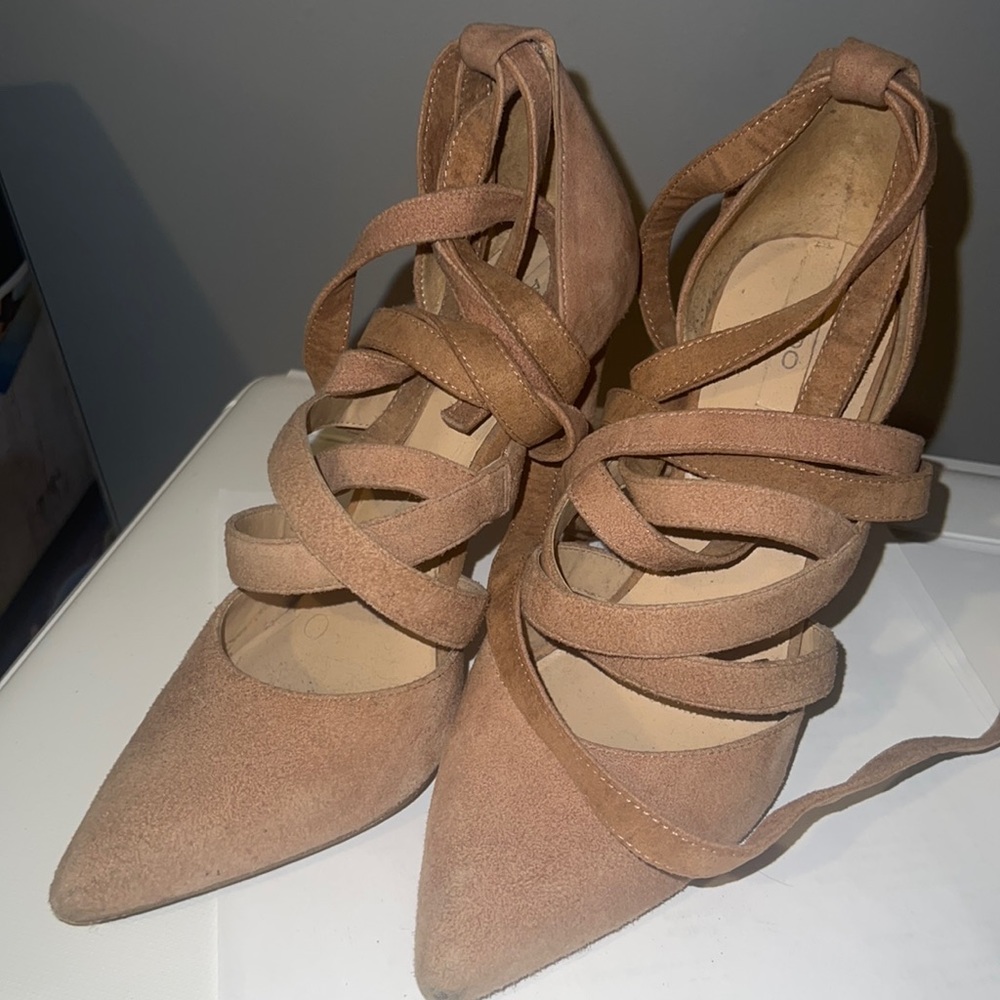 Aldo nude heels